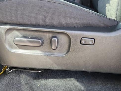 Used 2021 Toyota Tacoma TRD Off-Road w/ Technology Package image 8