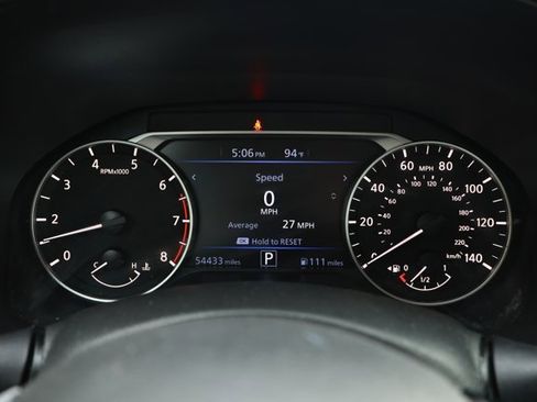 Used 2024 Nissan Altima 2.5 SR FWD image 12