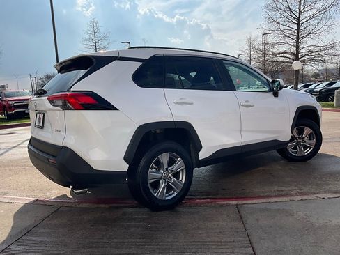 Used 2025 Toyota RAV4 XLE image 6