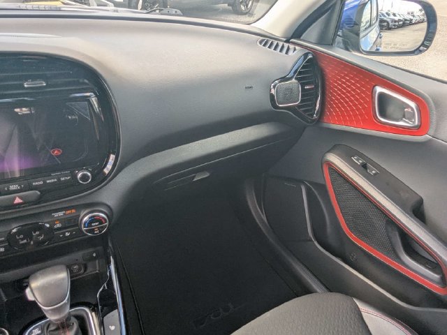 Certified 2024 Kia Soul GT-Line w/ Option Group 020 FWD image 17