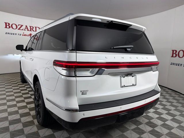 Used 2022 Lincoln Navigator L Reserve AWD/4WD image 11