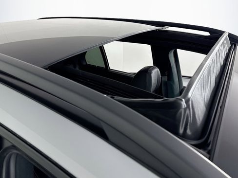 New 2026 Mercedes-Benz GLE 63 AMG S image 21