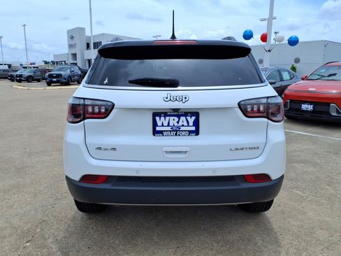 Used 2024 Jeep Compass Limited AWD/4WD image 3