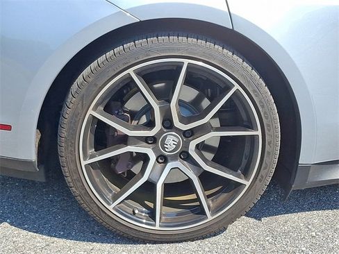 Used 2023 Porsche Taycan image 8