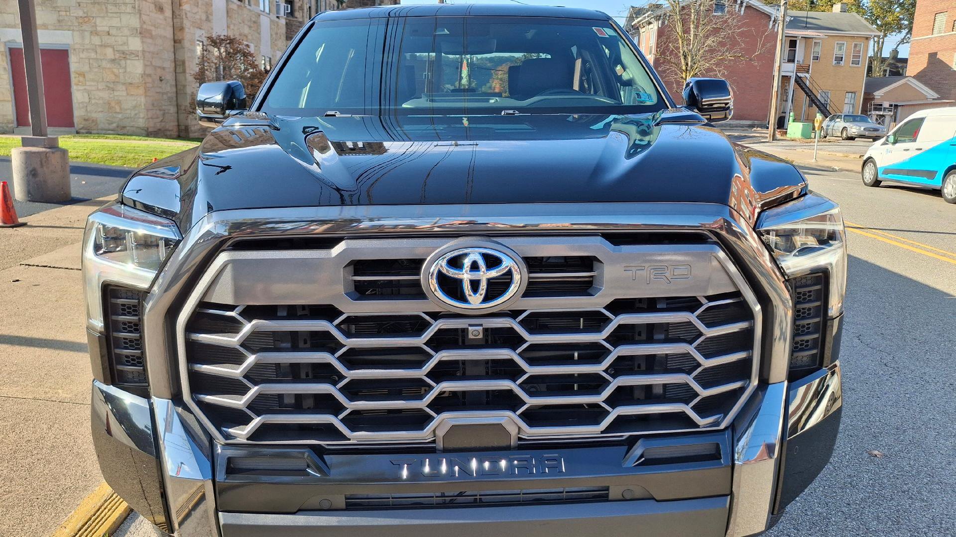 Used 2024 Toyota Tundra Platinum w/ TRD Off-Road Package AWD/4WD image 2