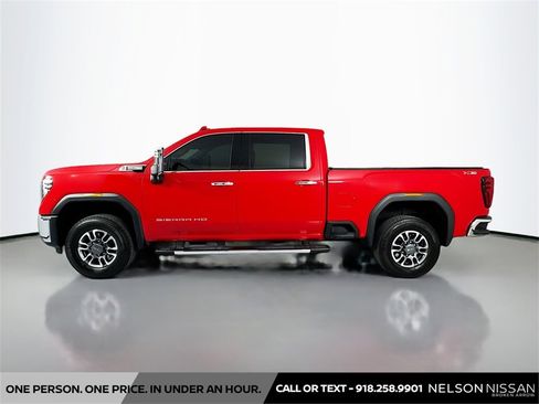 Used 2024 GMC Sierra 2500 SLT w/ SLT Premium Package image 8