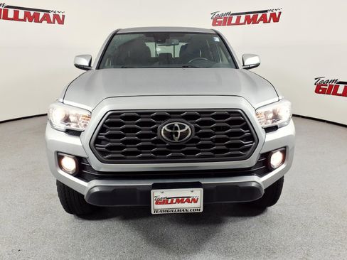 Used 2022 Toyota Tacoma TRD Off-Road w/ Technology Package image 2