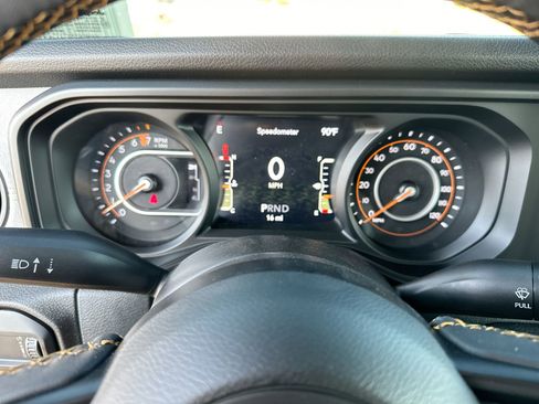 New 2024 Jeep Gladiator Sport image 15