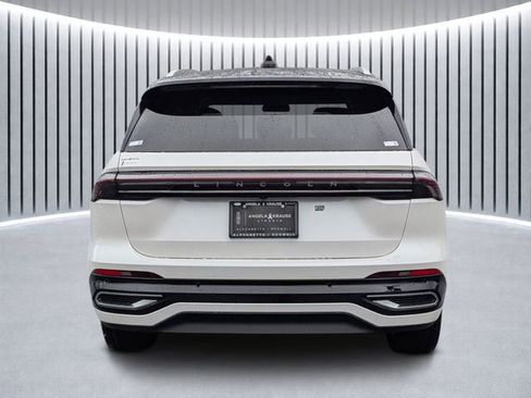 New 2026 Lincoln Nautilus Reserve image 4