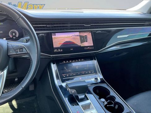 Used 2019 Audi Q8 Prestige w/ Adaptive Chassis Package AWD/4WD image 13