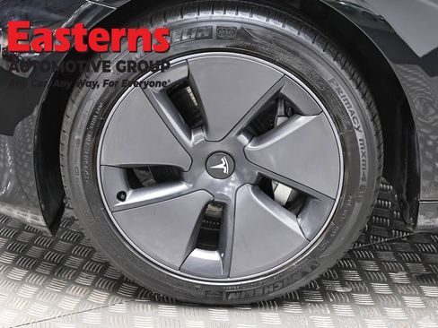 Used 2023 Tesla Model 3 Standard Range image 27