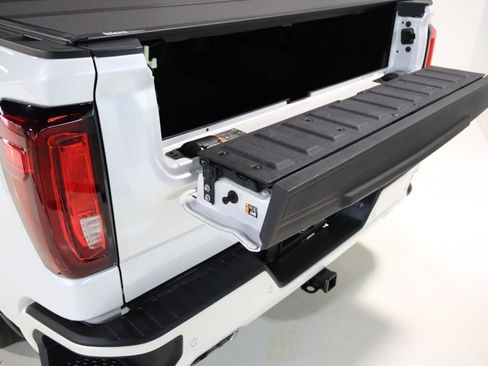 Used 2022 GMC Sierra 1500 Denali w/ Denali Reserve Package image 19