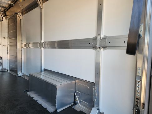 New 2025 Chevrolet Brightdrop 600 image 32