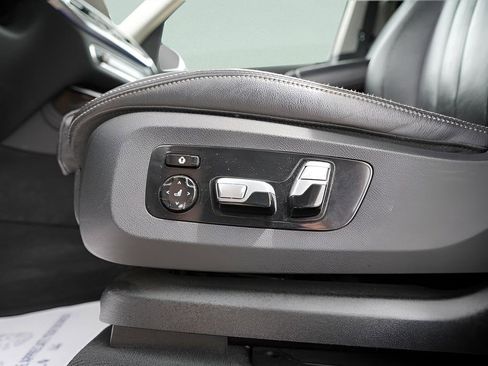 Used 2021 BMW X7 xDrive40i w/ Premium Package AWD/4WD image 38