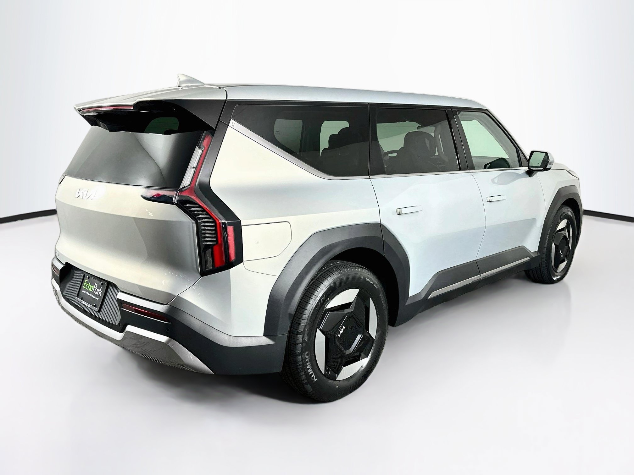 Used 2024 Kia EV9 Light Long Range RWD image 9
