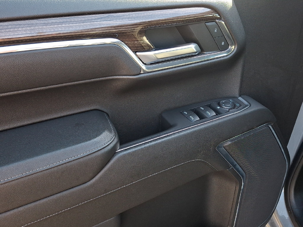 Used 2024 Chevrolet Silverado 1500 LT AWD/4WD image 12