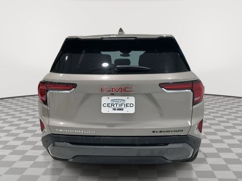 Used 2025 GMC Terrain Elevation image 4