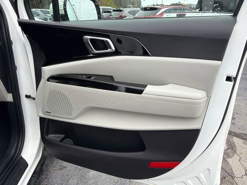 Used 2022 Kia Carnival SX Prestige FWD image 14
