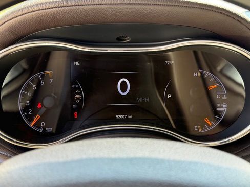 Used 2015 Jeep Grand Cherokee Overland RWD image 16