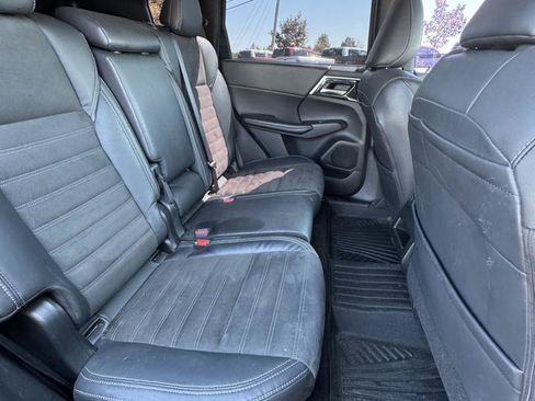 Used 2022 Mitsubishi Outlander SE AWD/4WD image 16