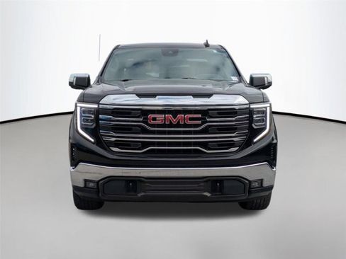 Used 2025 GMC Sierra 1500 SLT AWD/4WD image 2