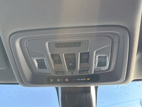 Used 2020 GMC Sierra 1500 Denali w/ Denali Ultimate Package image 18