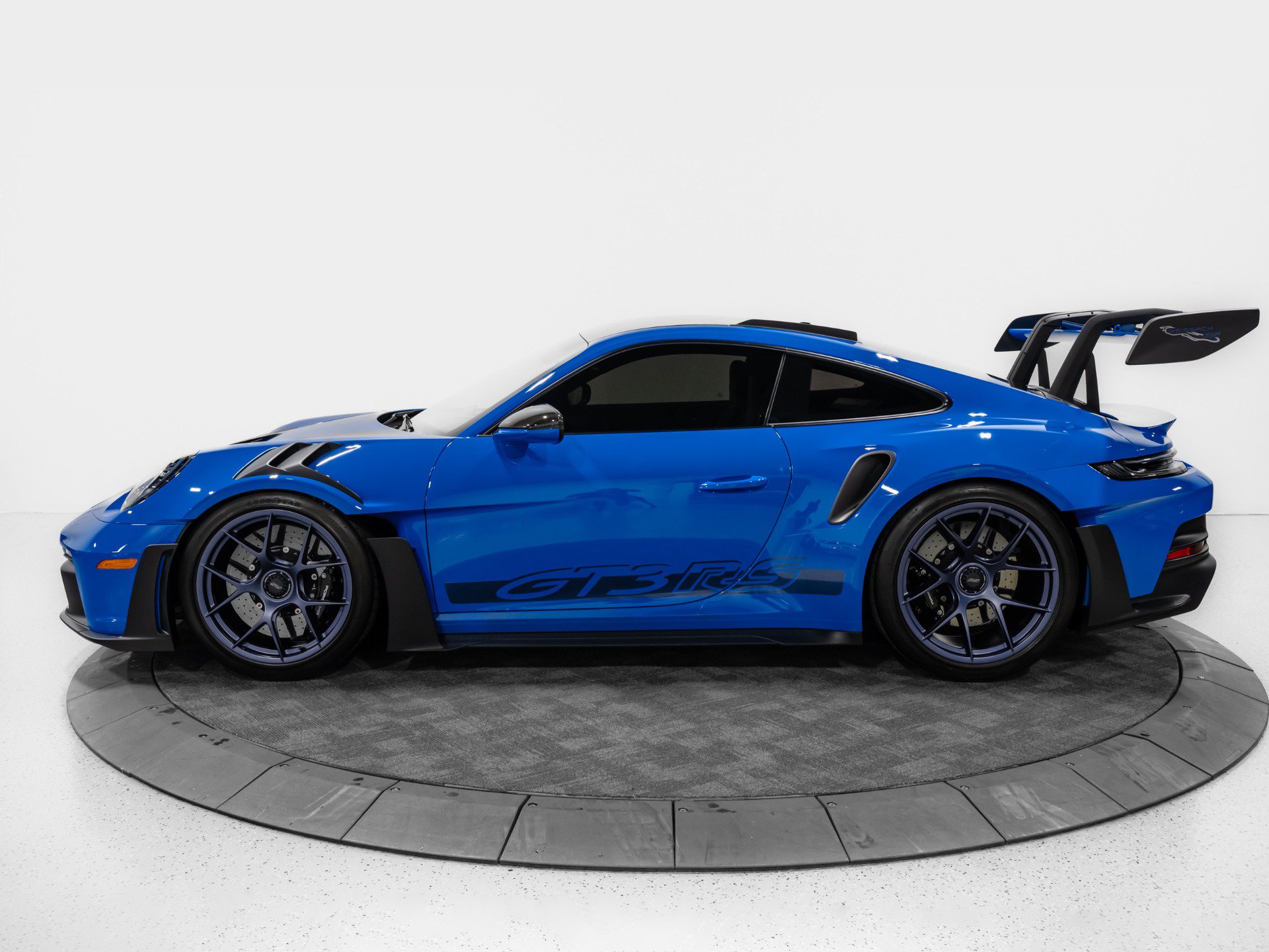 Used 2024 Porsche 911 GT3 RS RWD image 4