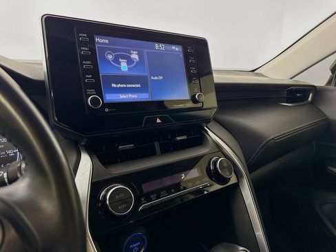 Certified 2022 Toyota Venza LE AWD/4WD image 17