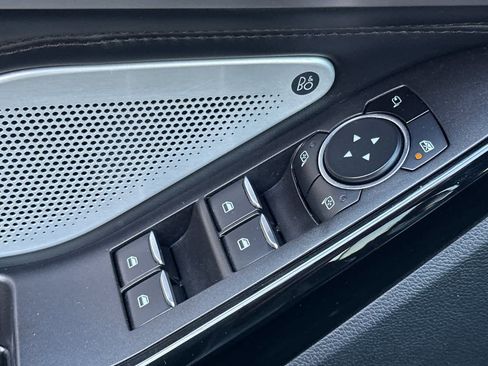 Used 2023 Ford Explorer Platinum w/ Technology Package image 14