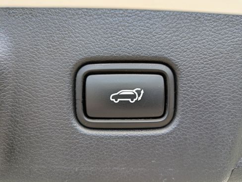 Used 2020 Hyundai Palisade Limited FWD image 12