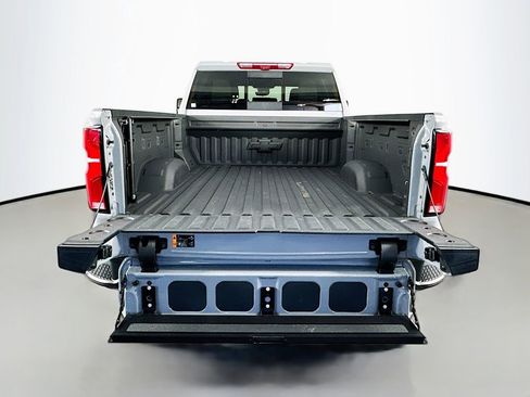 Used 2025 Chevrolet Silverado 2500 ZR2 w/ Technology Package AWD/4WD image 29
