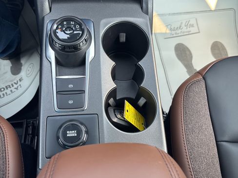 Used 2025 Ford Bronco Sport Outer Banks w/ Outer Banks Tech Package+ image 38