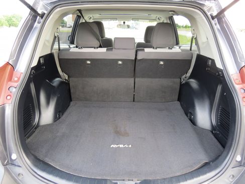 Used 2013 Toyota RAV4 XLE FWD image 38