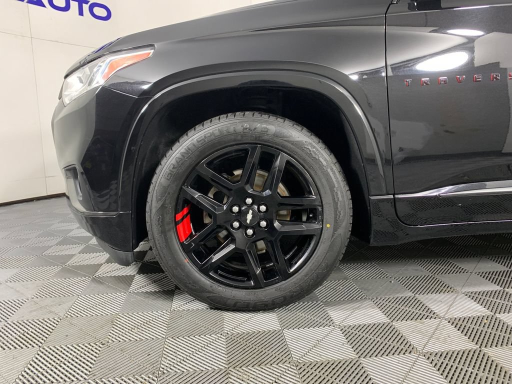 Used 2020 Chevrolet Traverse Premier w/ Redline Edition AWD/4WD image 11