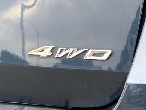 Certified 2022 Ford Explorer XLT w/ Equipment Group 202A image 9