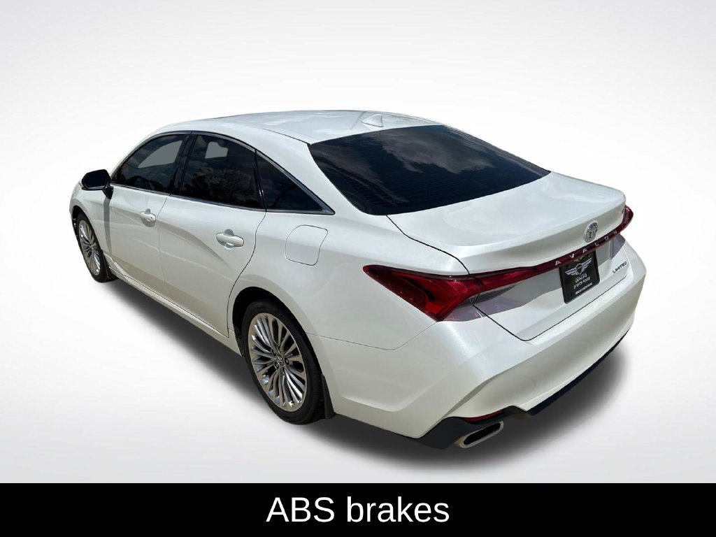 Used 2019 Toyota Avalon Limited FWD image 7