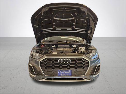 Used 2023 Audi Q5 2.0T Premium w/ Convenience Package image 4