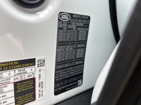 New 2026 Land Rover Range Rover Velar Dynamic SE image 29