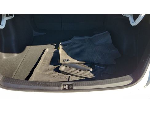 Used 2025 Toyota Corolla LE image 12