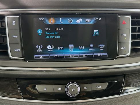 Used 2019 Buick Enclave Avenir w/ Avenir Technology Package AWD/4WD image 17
