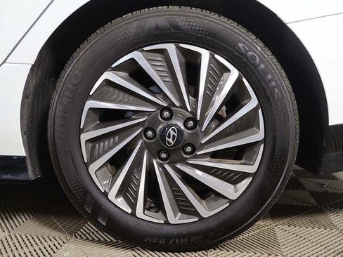 Certified 2025 Hyundai Sonata SEL FWD image 18