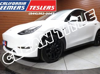 Used 2022 Tesla Model Y Long Range video 1
