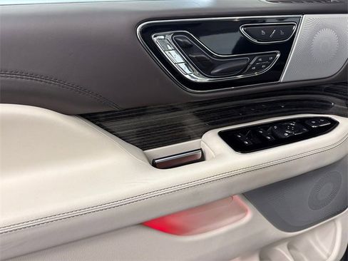 Certified 2022 Lincoln Navigator Black Label image 38
