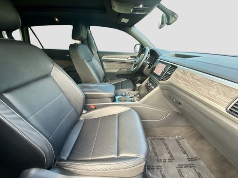 Used 2022 Volkswagen Atlas Cross Sport SE image 33