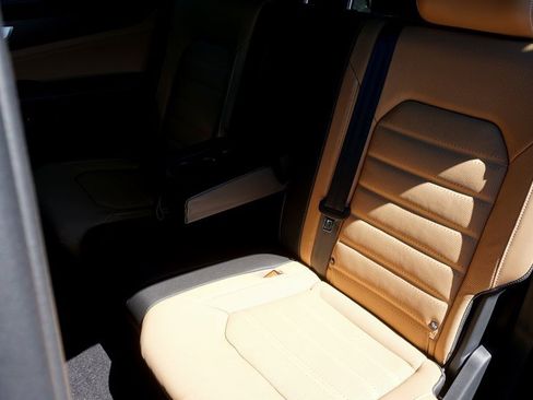 New 2026 Volkswagen Atlas Cross Sport SEL R-Line image 11