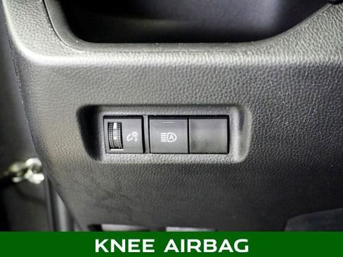 Used 2022 Toyota RAV4 LE image 21