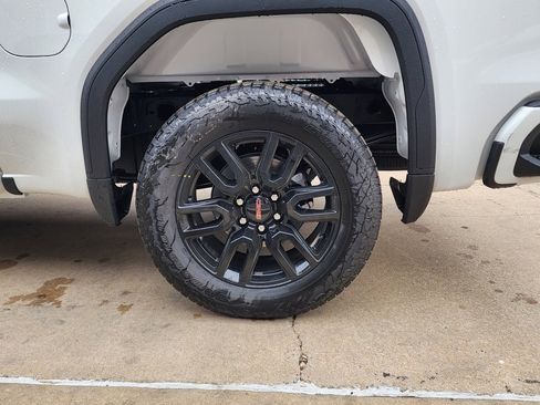 New 2026 GMC Sierra 1500 Elevation image 51