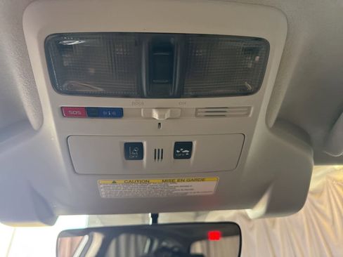 Used 2017 Subaru Forester 2.5i Premium image 26