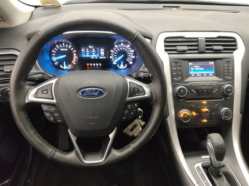 Used 2015 Ford Fusion SE w/ Equipment Group 201A FWD image 22