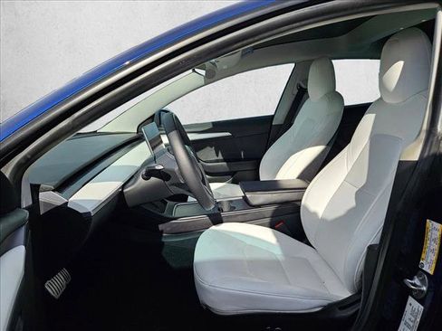 Used 2022 Tesla Model 3 Performance image 8